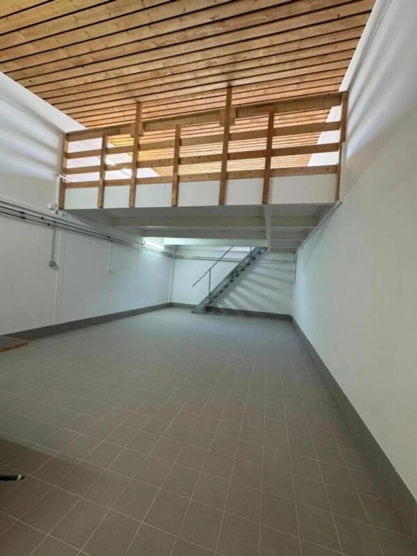 Amministrativo/Ufficio 75 m2 a Yverdon-les-Bains - Foto 1 di 9
