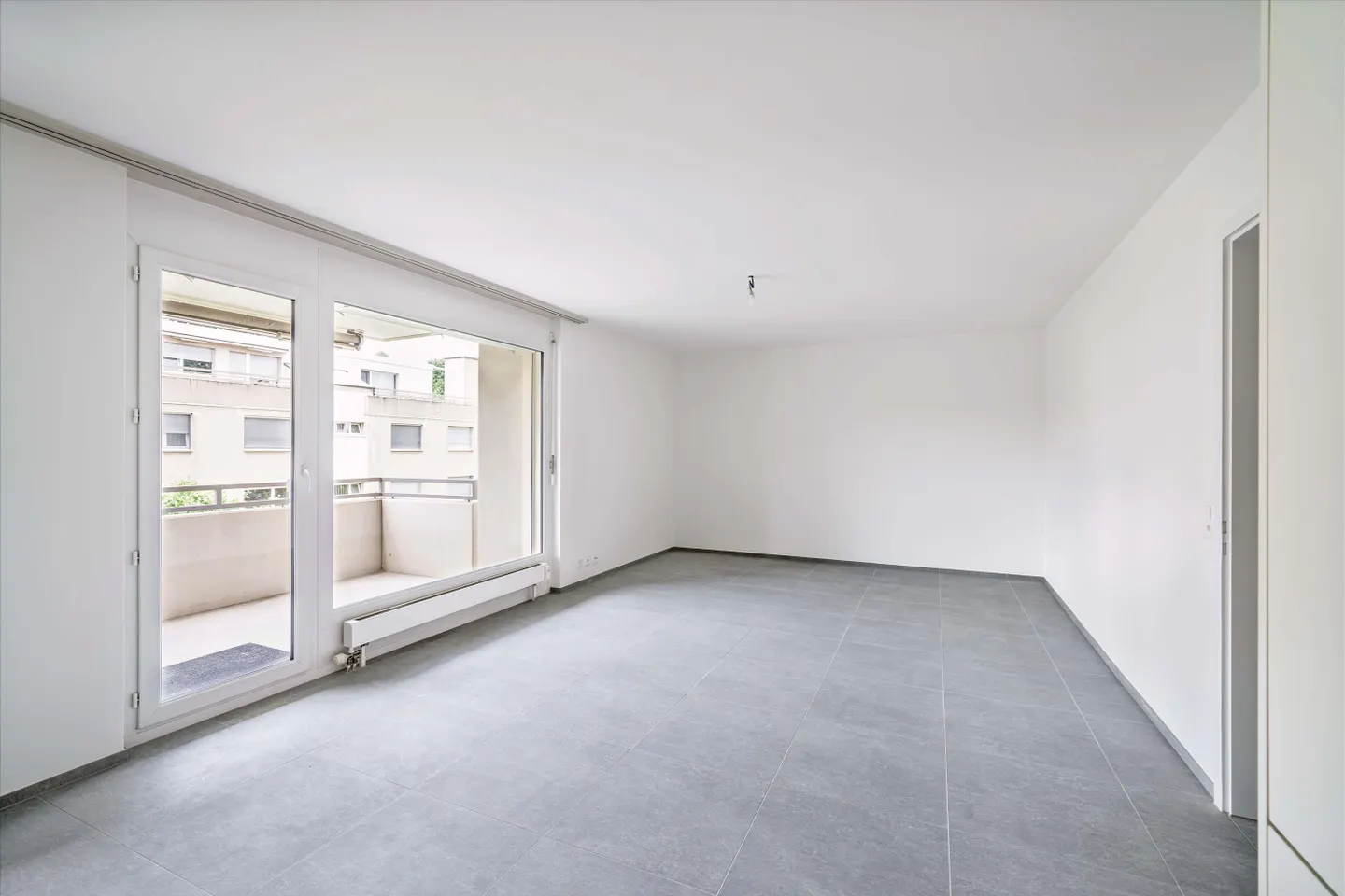 Attractive and spacious apartment in Allschwil - Photo 2 of 9
