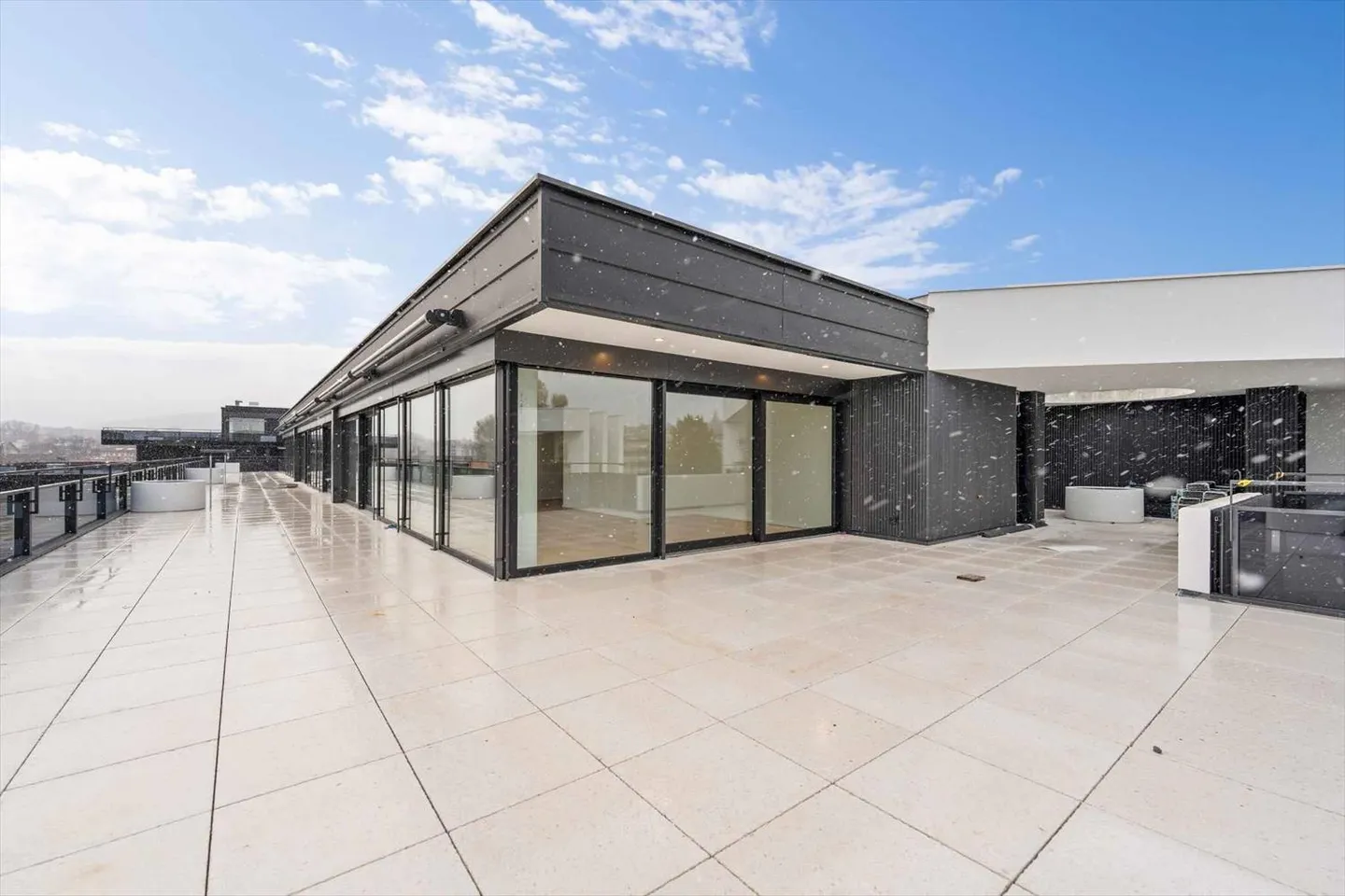 Bellissimo nuovo attico con 4,5 stanze e grande terrazza a Rolle - Foto 6 di 7