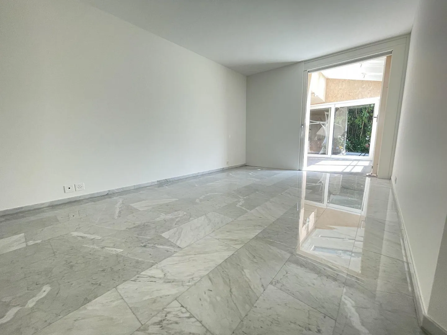 Appartamento ben tenuto di 5,5 stanze con studio e bellissima vista panoramica - Foto 7 di 17