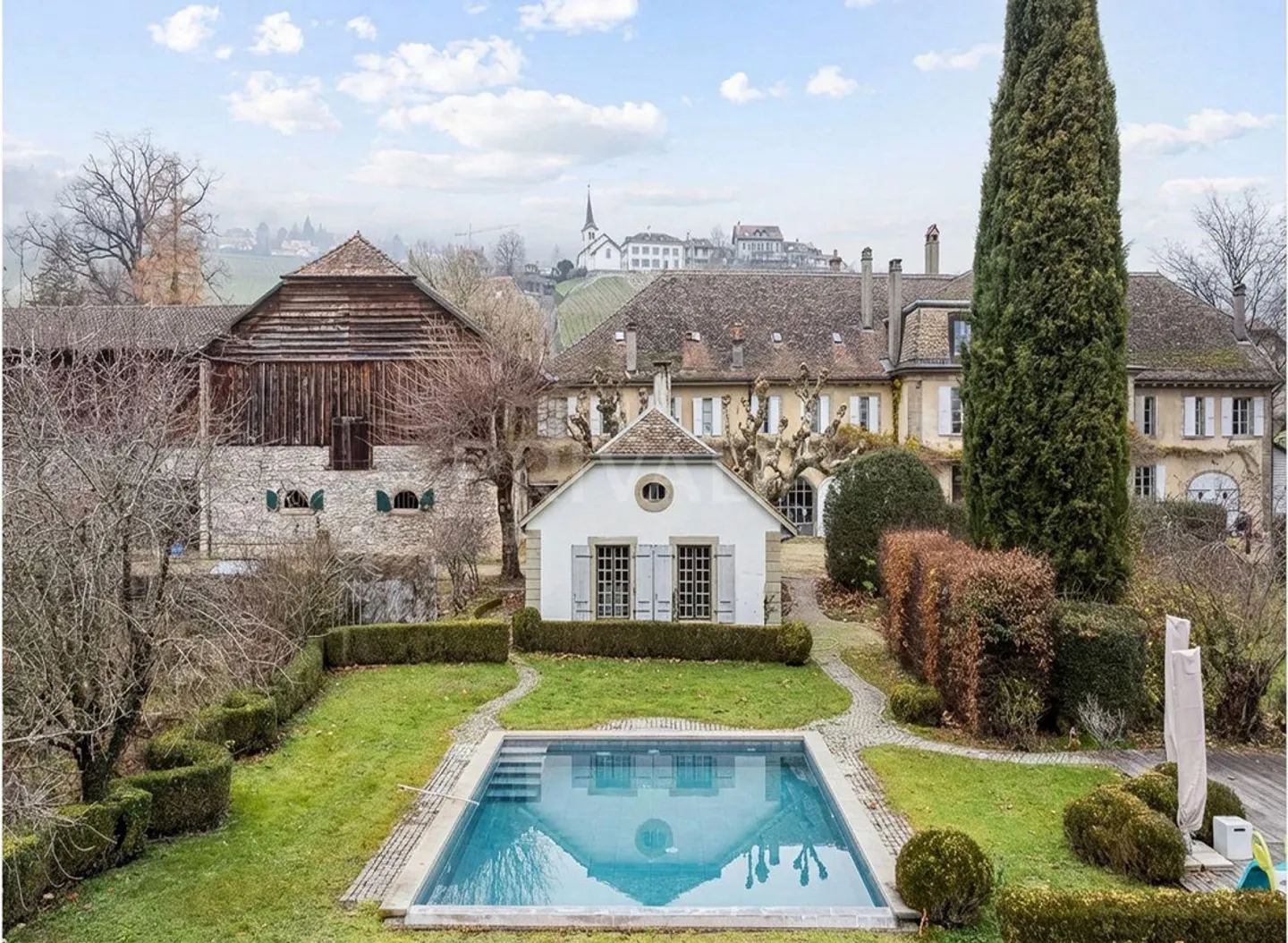 Proprietà Signorile con annessi e ampio parco a Féchy - Foto 1 di 13