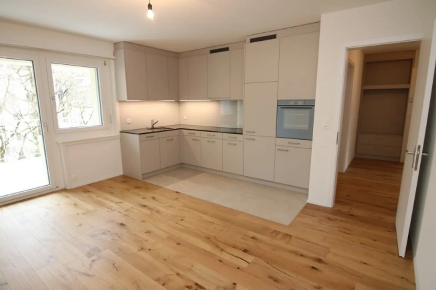 Appartamento 3.5 stanze moderno e ristrutturato nel Distretto 3 - Foto 1 di 1