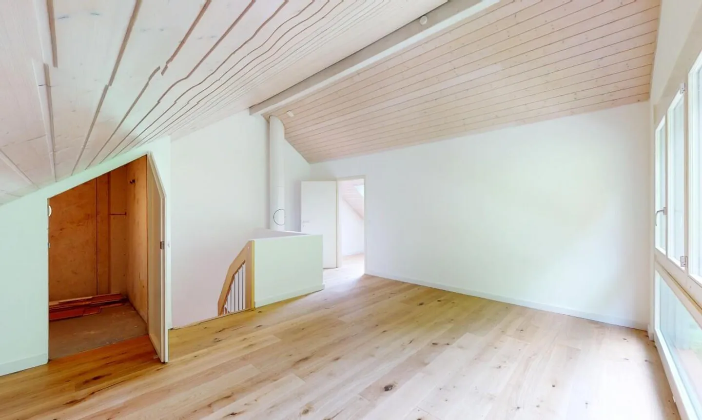 Maison de coin attrayante de 6,5 pièces - Photo 9 sur 11