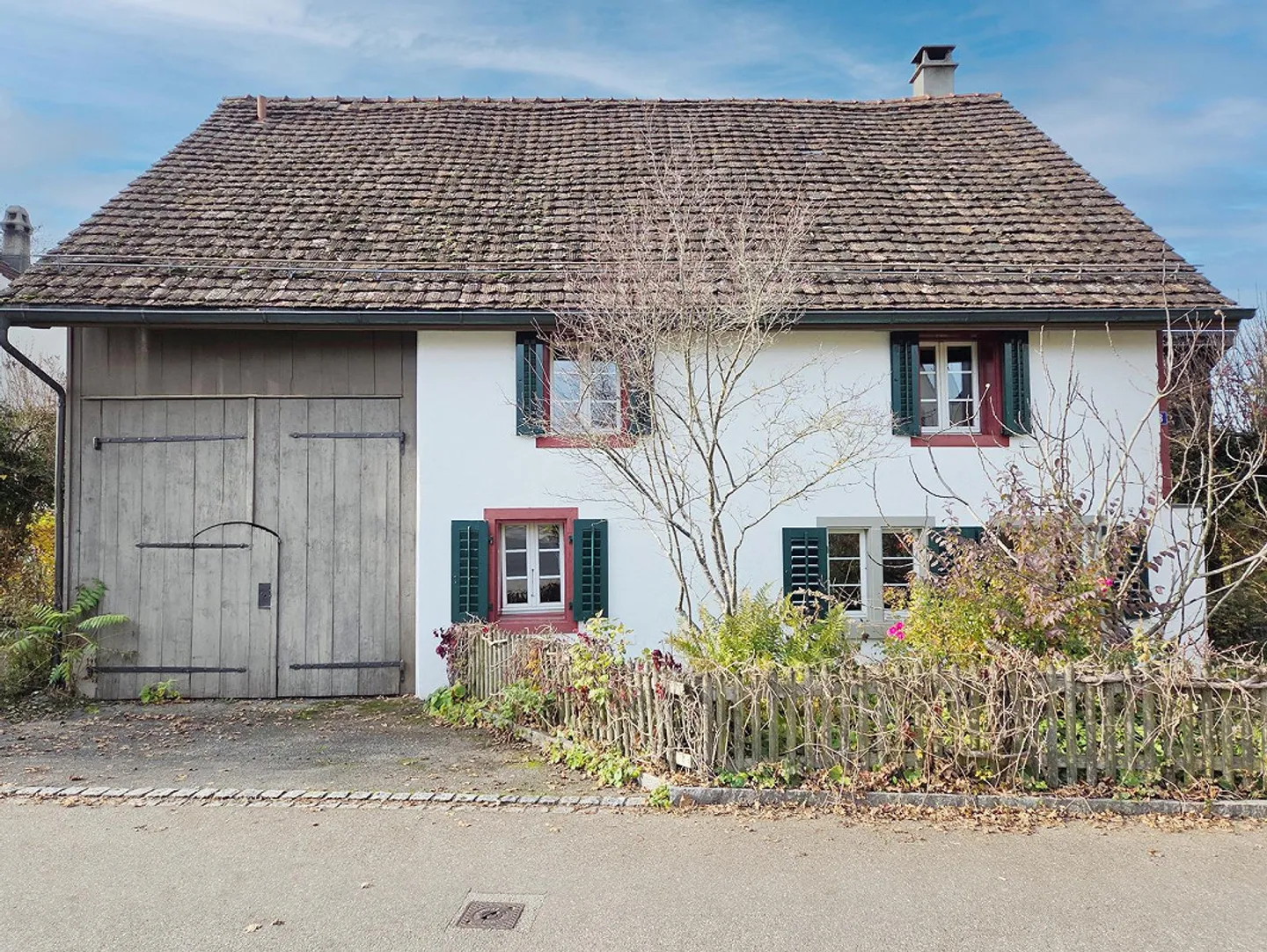 Former 6-Room Farmhouse with Outbuilding (Development Potential) - Photo 2 of 15