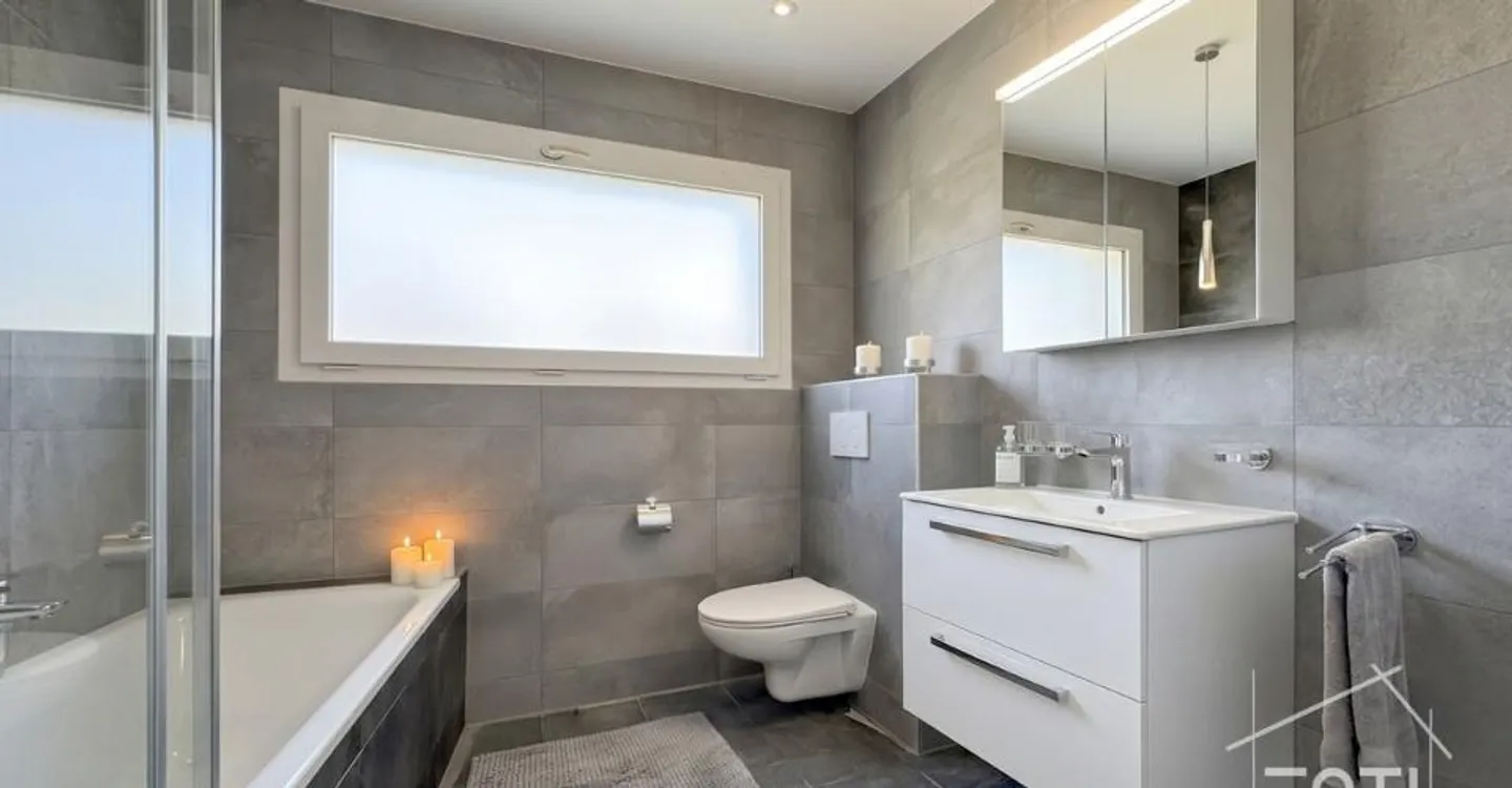 LOCATION-SALE: New individual villa of 4.5 rooms with a beautiful view of the plain. - Photo 2 of 13