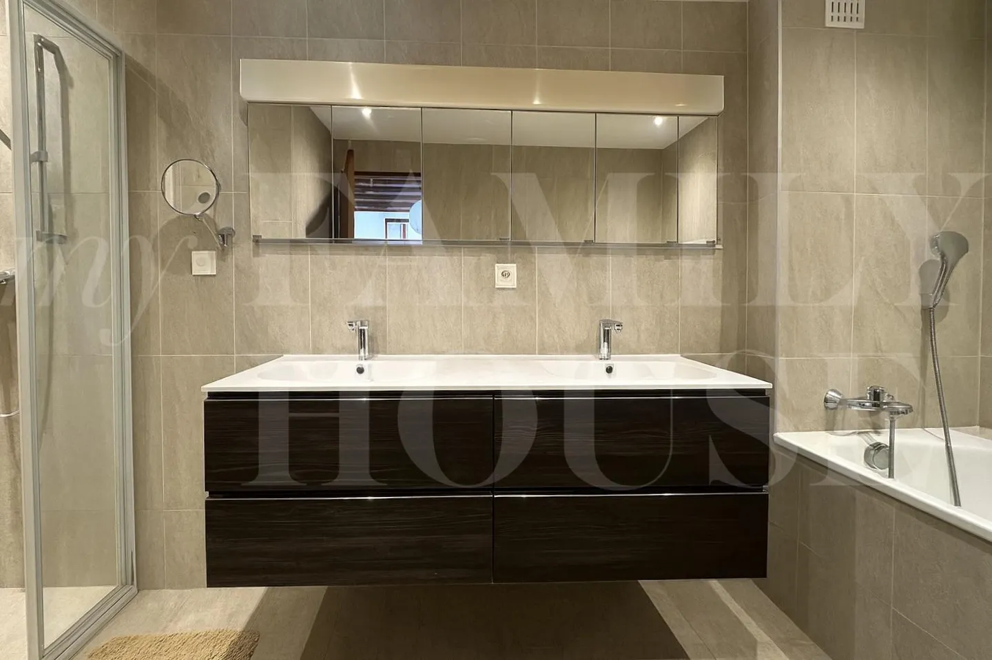 Geräumige Wohnung in einer wunderschönen Immobilie - Foto 7 von 11