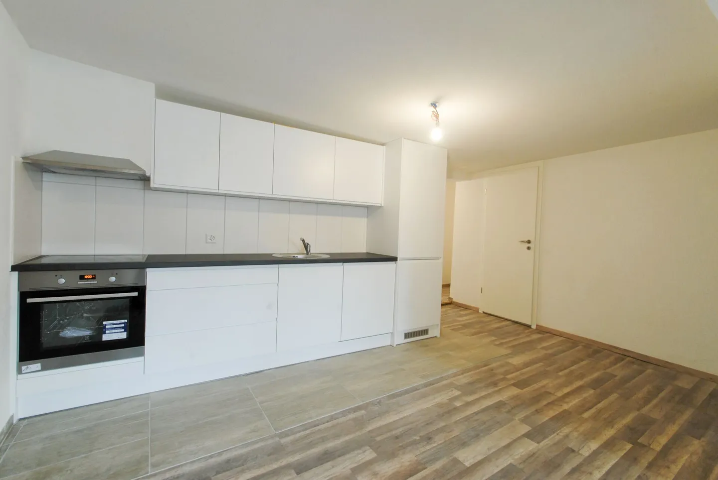 3.5 Zimmer Wohnung mit herrlich besonnter Terrasse - Foto 3 von 9
