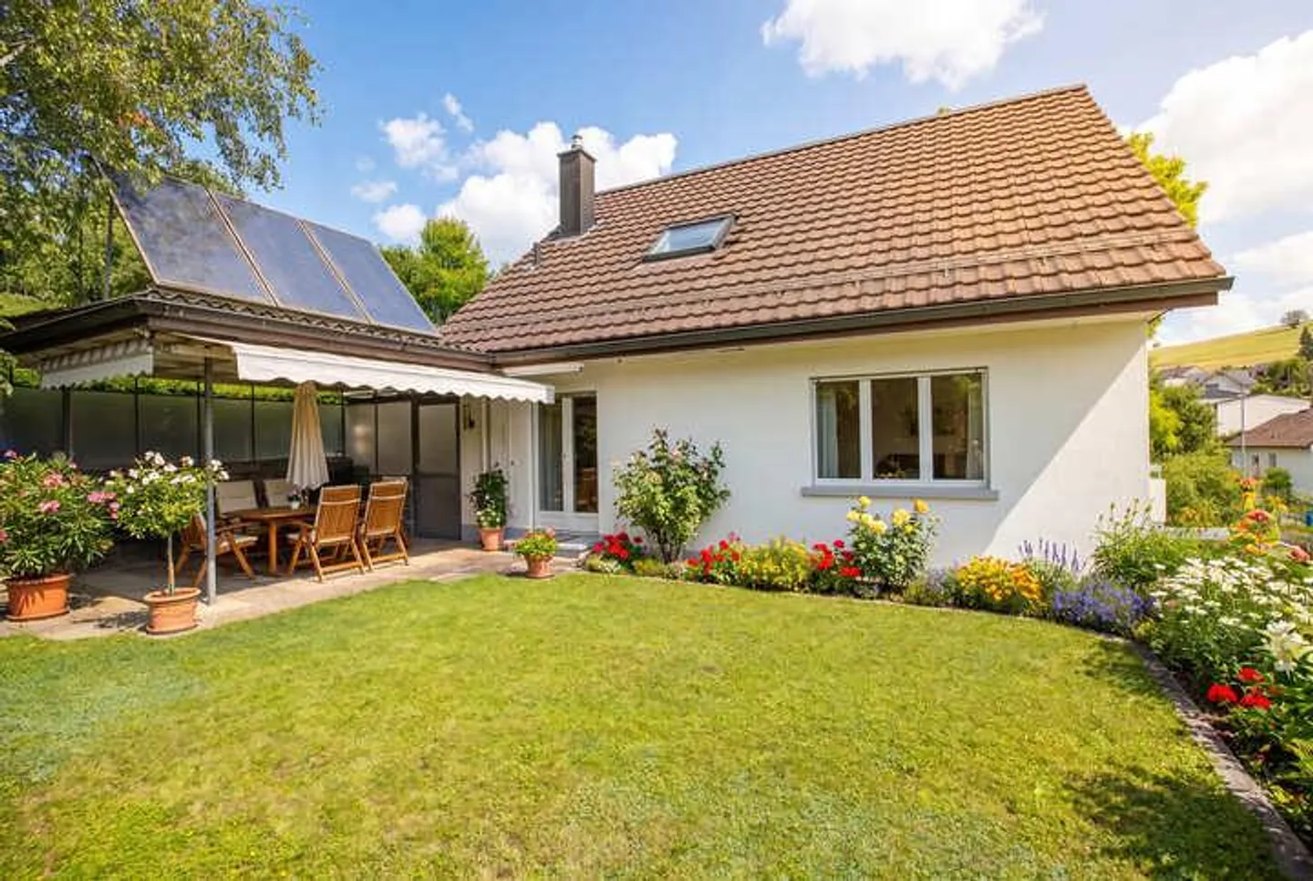 Charmantes Freistehendes Haus in Niederdorf - Foto 1 von 8