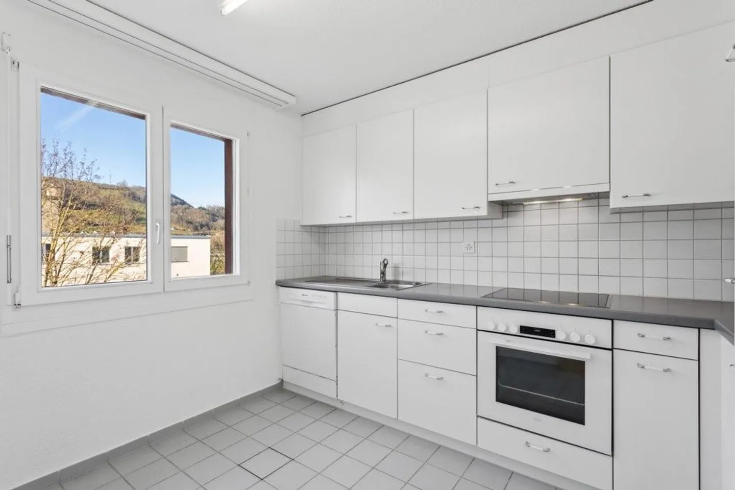 Geräumige Erdgeschosswohnung - Foto 3 von 7