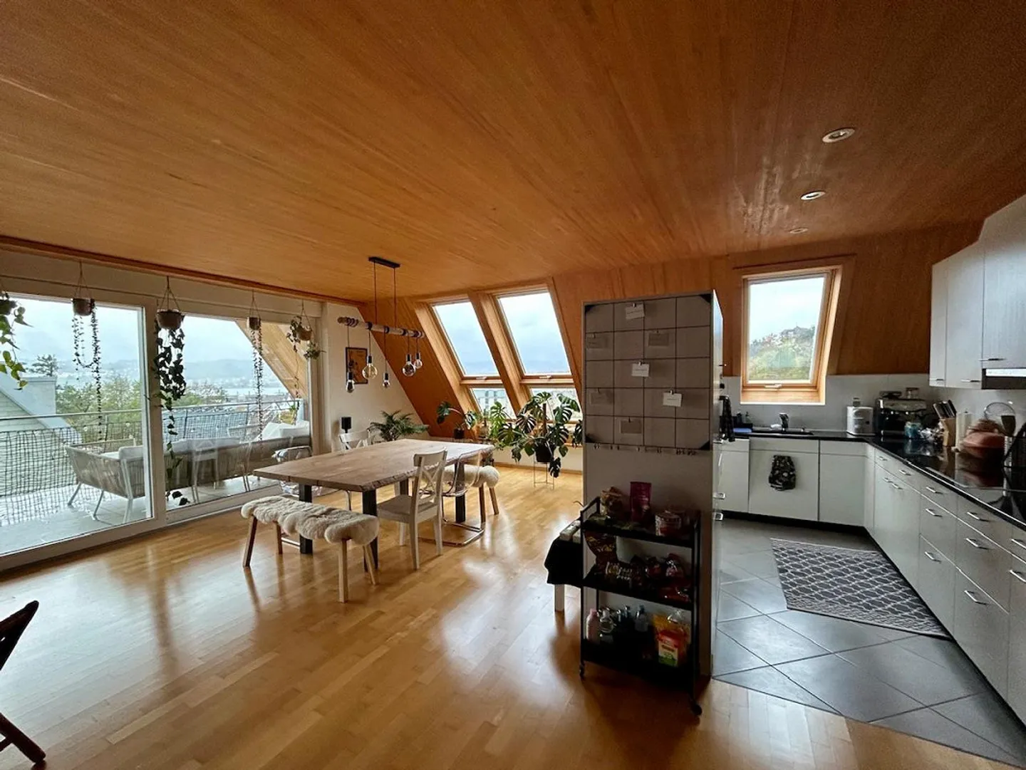 4,5 pièces, 120 m2 avec vue sur le lac (+20 m2 de balcon) - Photo 1 sur 6