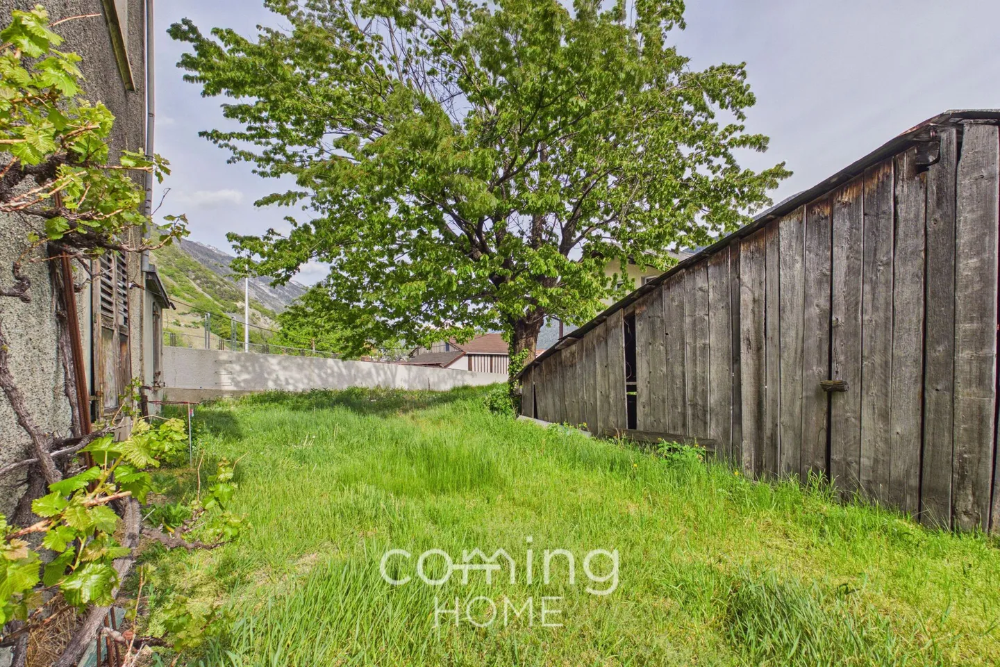 Terreno edificabile con strutture esistenti a Niedergampel - ideale per un nuovo progetto di costruzione - Foto 4 di 11