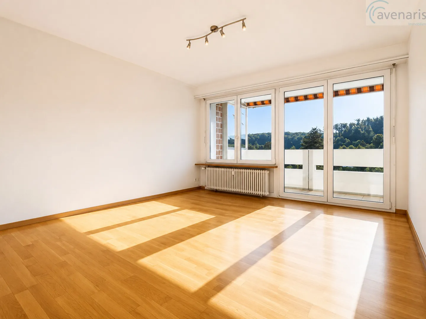 Well-maintained apartment with breathtaking views and high living comfort - Photo 2 of 12