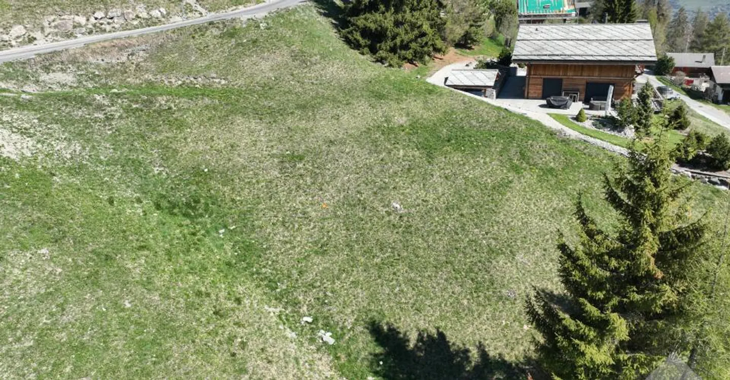 Grundstück in Masses mit Panoramablick - Foto 1 von 7