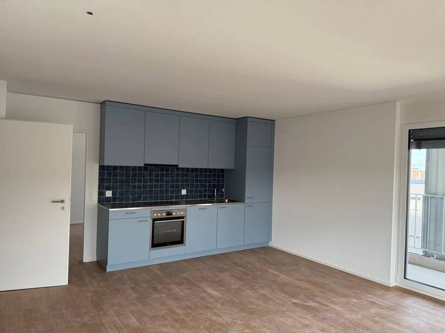 FIRST RENTAL - modern and urban - 3.5-room apartment - Photo 3 of 6