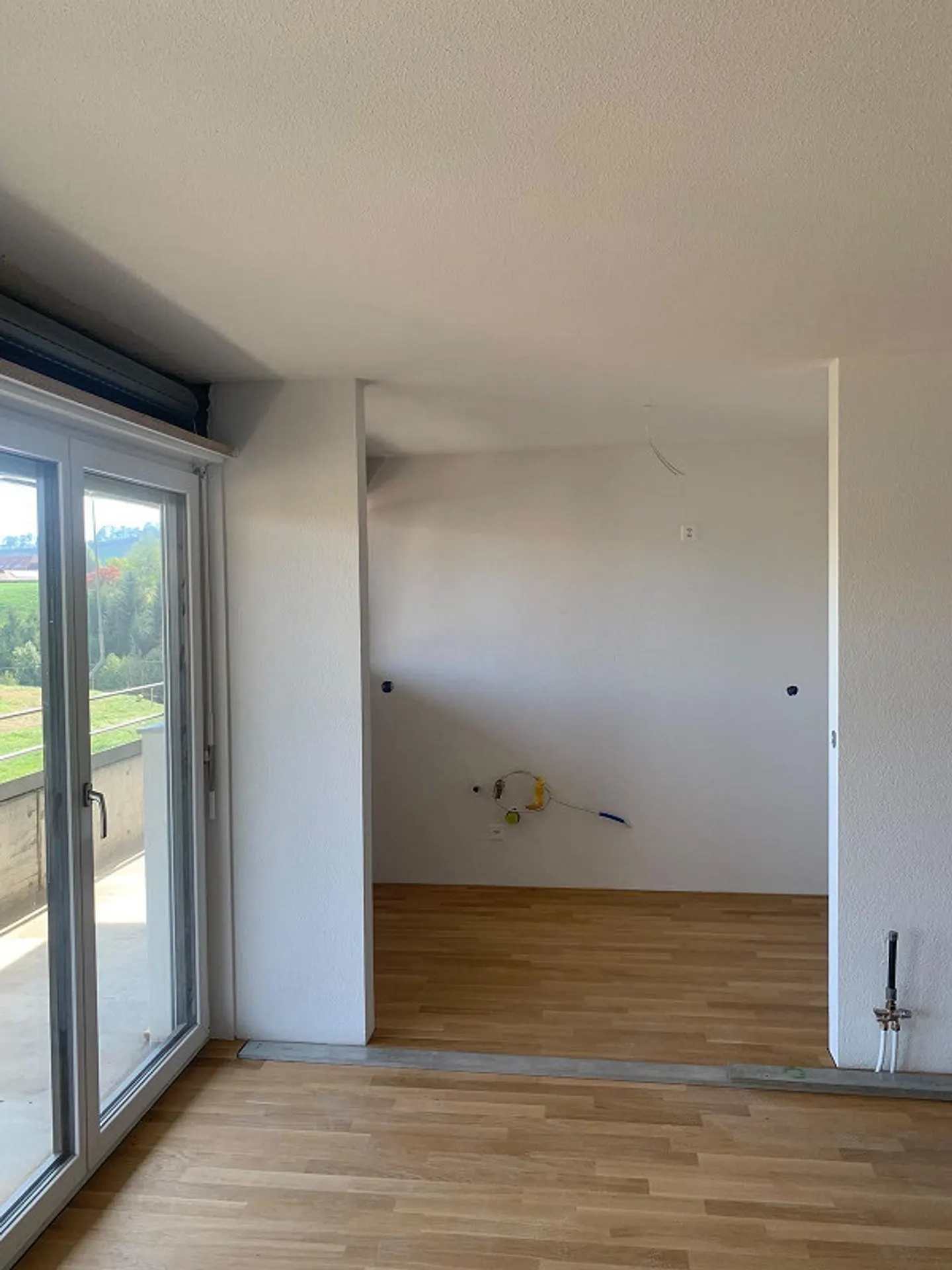 Votre nouveau chez-vous vous attend : appartement 3.5 pièces fraîchement rénové - Photo 2 sur 17