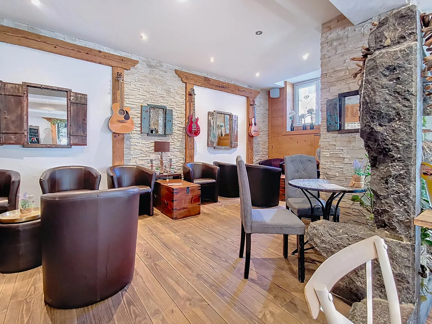 Caffè - Ristorante nel centro di Ollon! - Foto 2 di 2