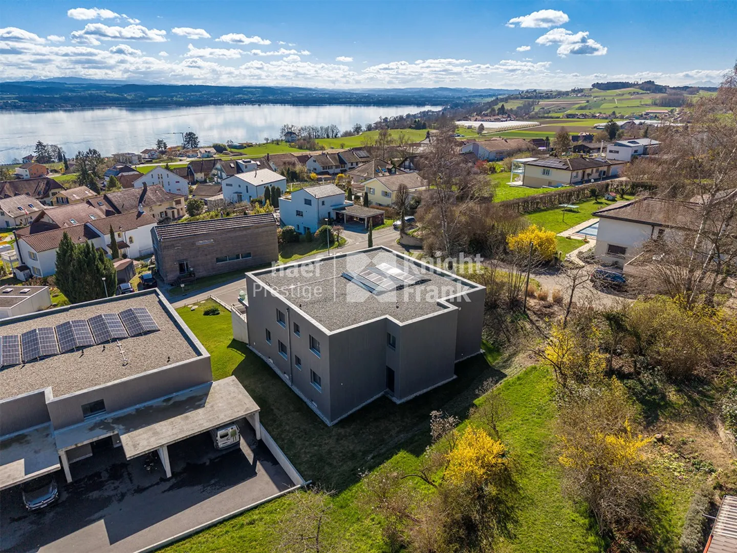 Magnifique penthouse de 4,5 pièces avec vue imprenable sur le lac de Morat à Lugnorre à vendre - Photo 10 sur 10