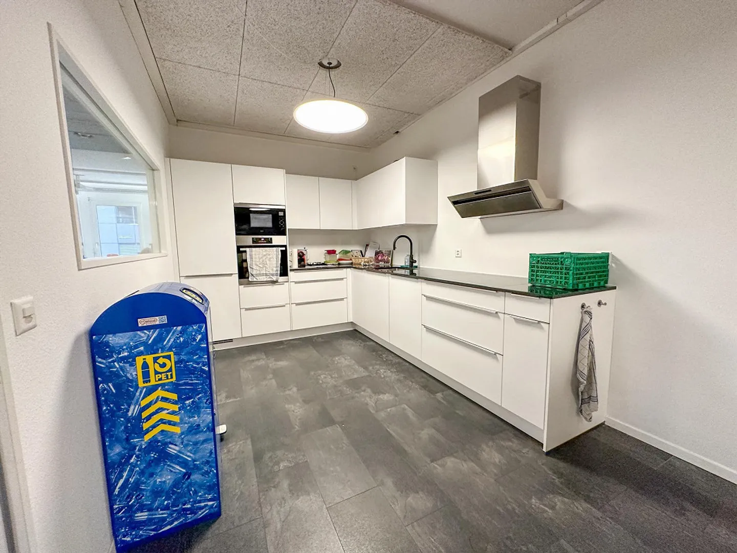 Modern Office with Excellent Access to the Highway - Photo 6 of 7