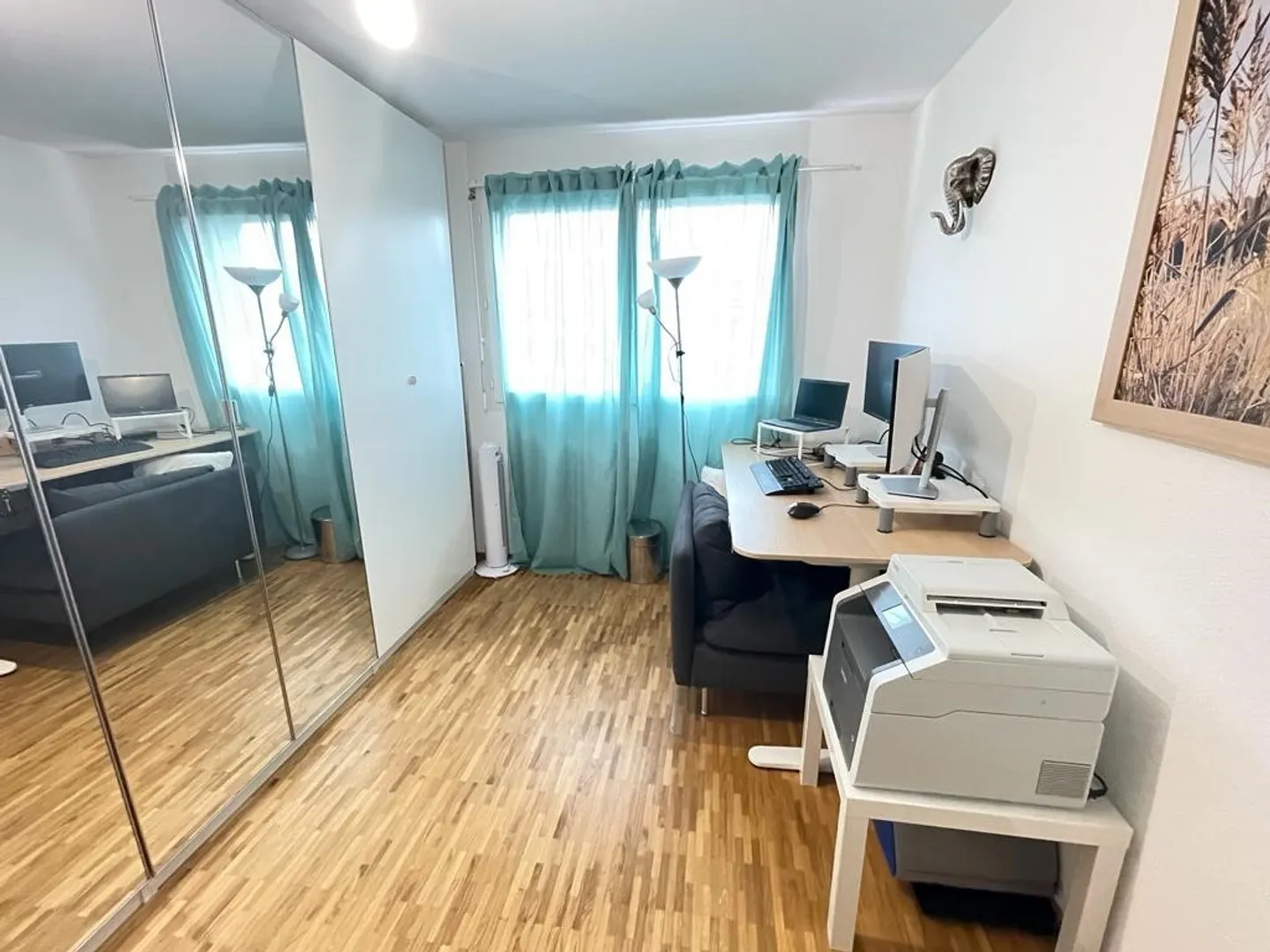 4.5 Room Apartment with Pool in the Heart of Gland - Photo 5 of 10
