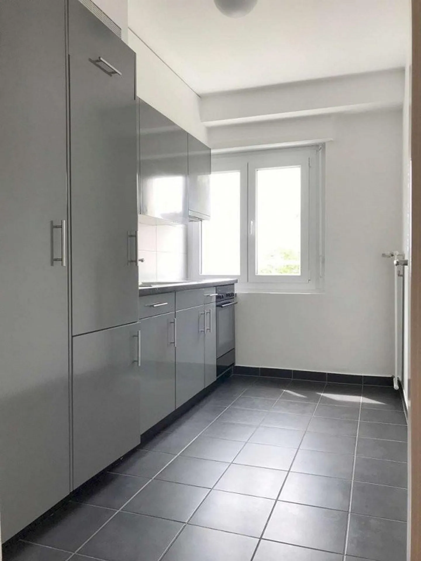 Bellissimo appartamento di 3 locali vicino alla stazione - Foto 4 di 10