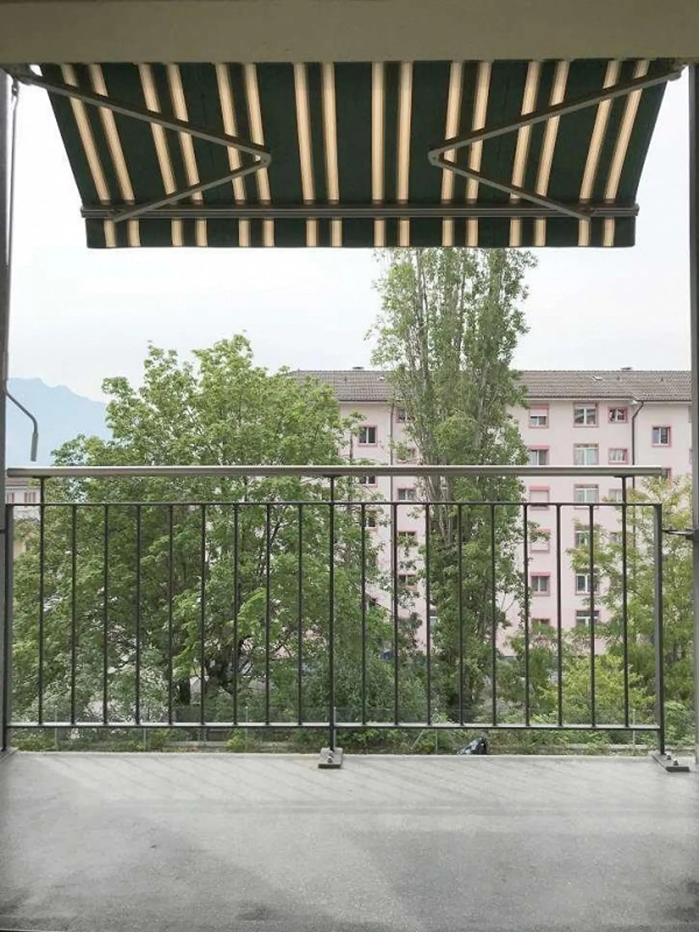 Bellissimo appartamento di 3 locali vicino alla stazione - Foto 8 di 10