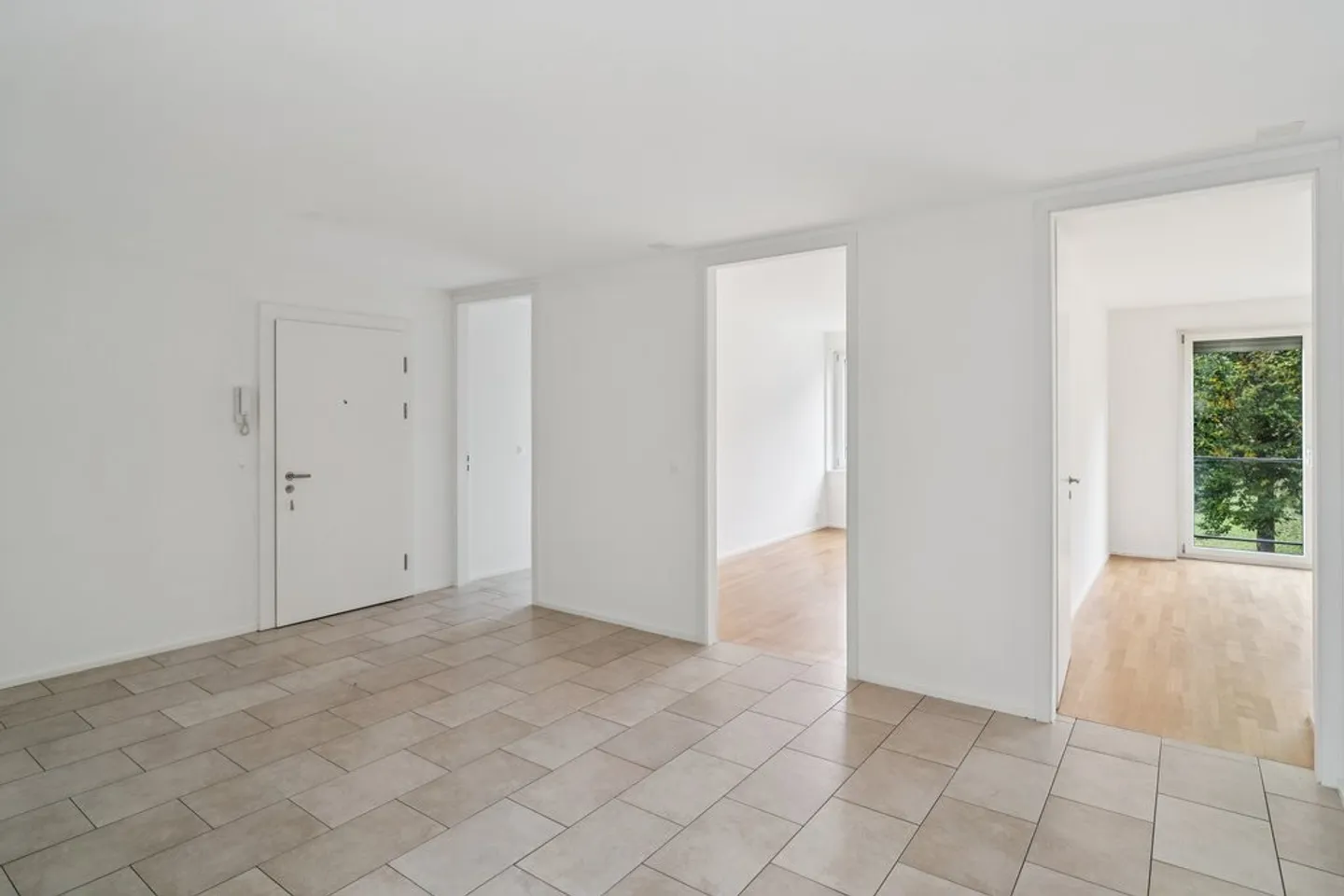 Gediegene 3.5-Zimmerwohnung mit dazugehörendem Hobbyraum - Foto 10 von 11