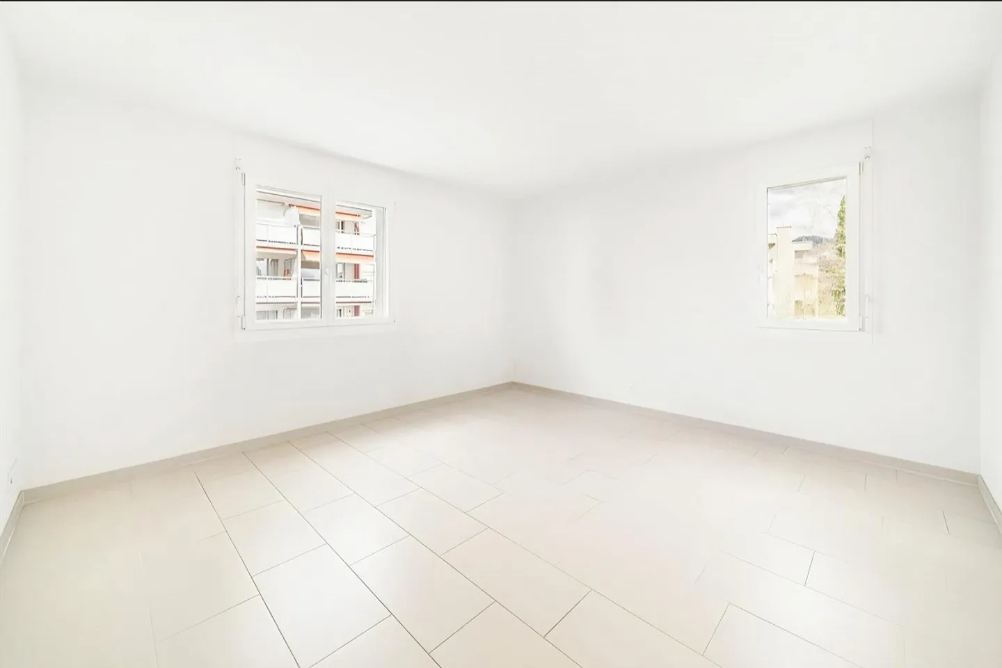 Appartement lumineux de 4,5 pièces à l'emplacement idéal à Hinwil - Photo 6 sur 14