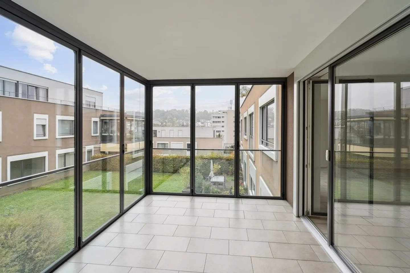 Gediegene 3.5-Zimmerwohnung mit dazugehörendem Hobbyraum - Foto 9 von 11