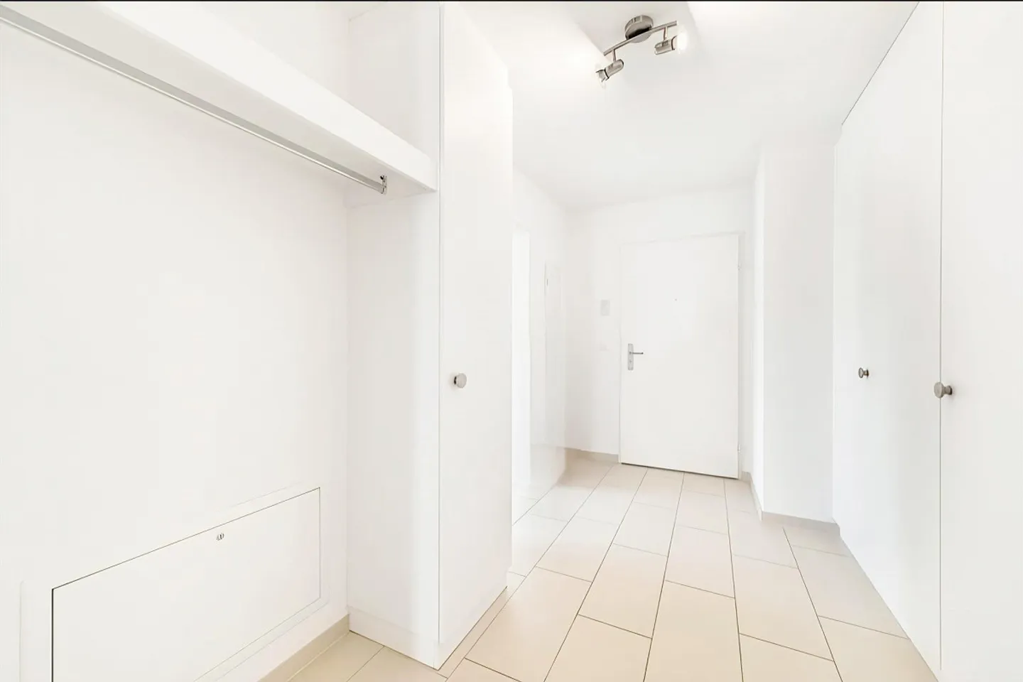 Appartement lumineux de 4,5 pièces à l'emplacement idéal à Hinwil - Photo 8 sur 14