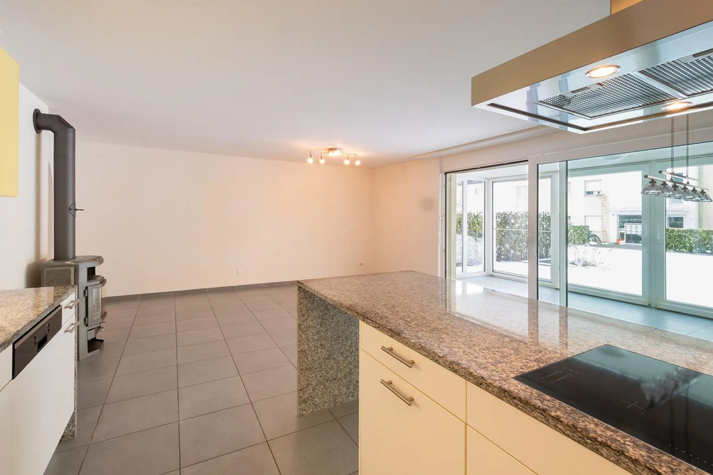 Freundliche Gartenwohnung mit beheiztem Wintergarten - Foto 9 von 16