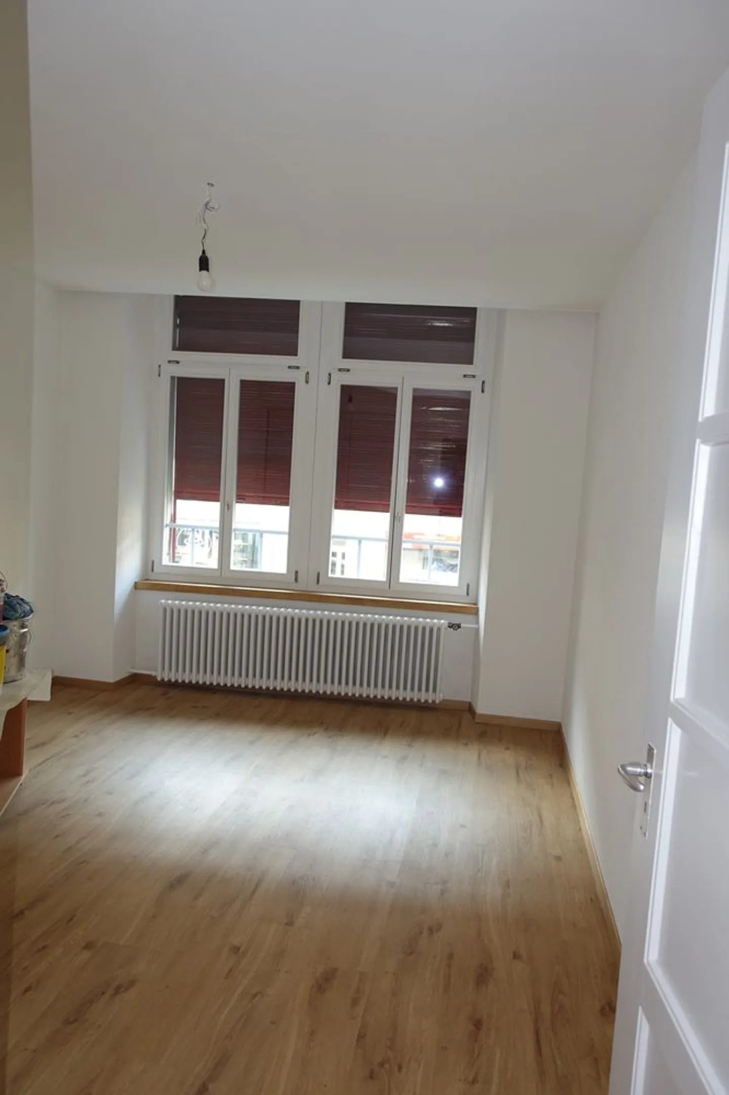 Tramelan - Appartement 3,5 pièces entièrement rénové - Photo 3 sur 9