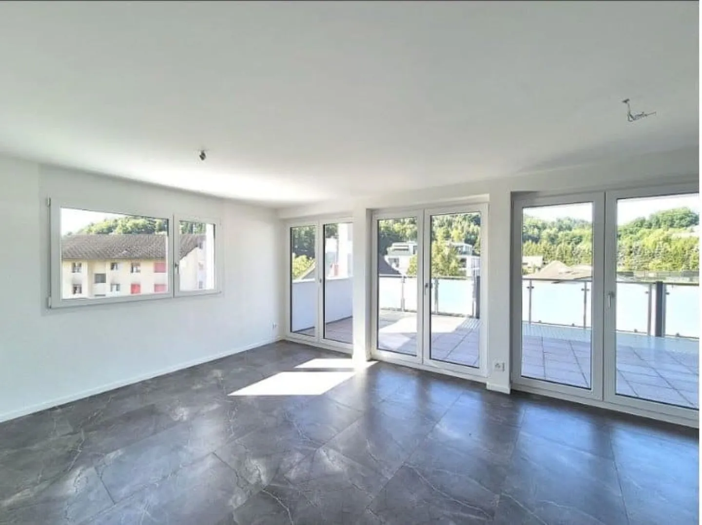 New multi-family house with 4 apartments and parking garage - Stockweg 6, Studen BE - Photo 2 of 10