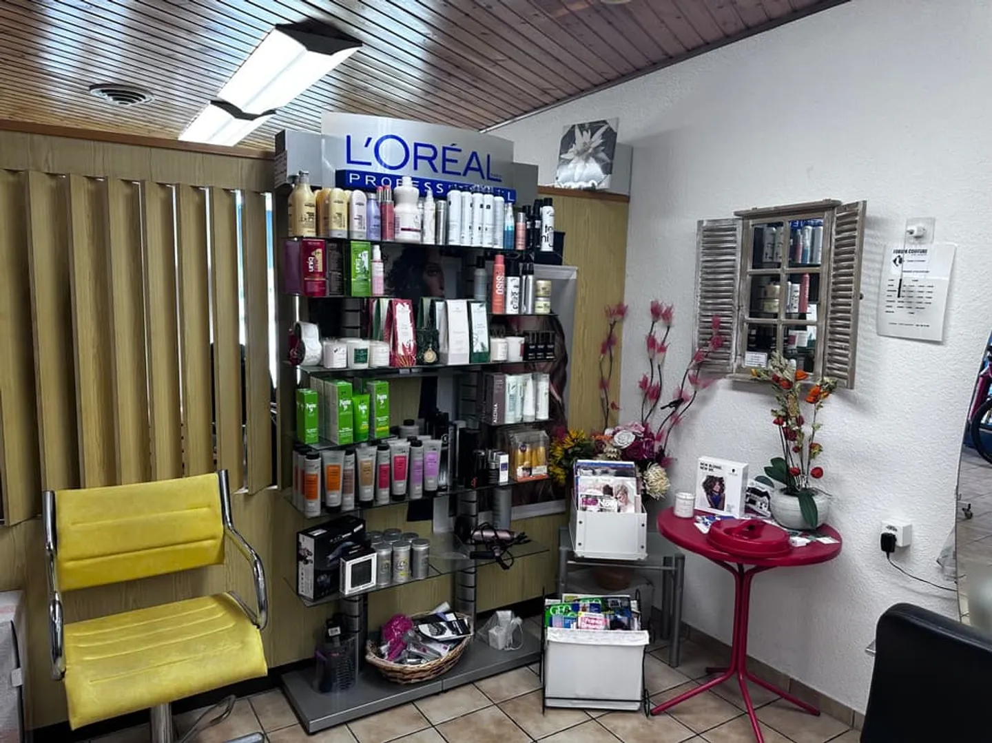 Friseursalon mit Geschäft und Kiosk zu verkaufen - Schlüsselaktivität - Foto 5 von 6