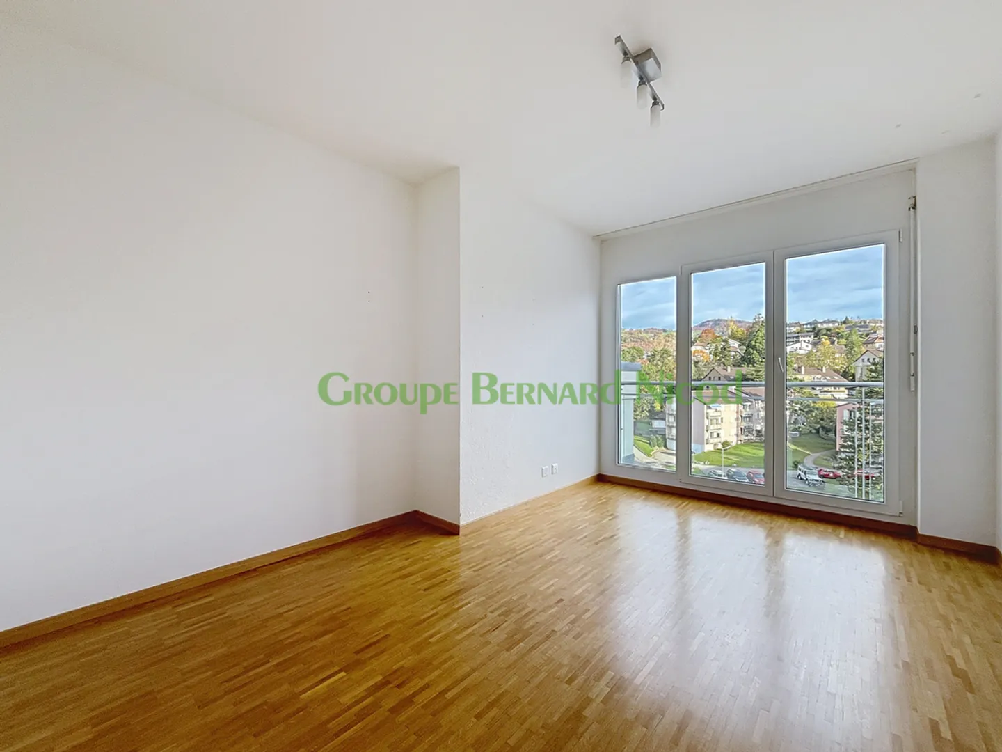 3.5 Room Apartment - Photo 4 of 12