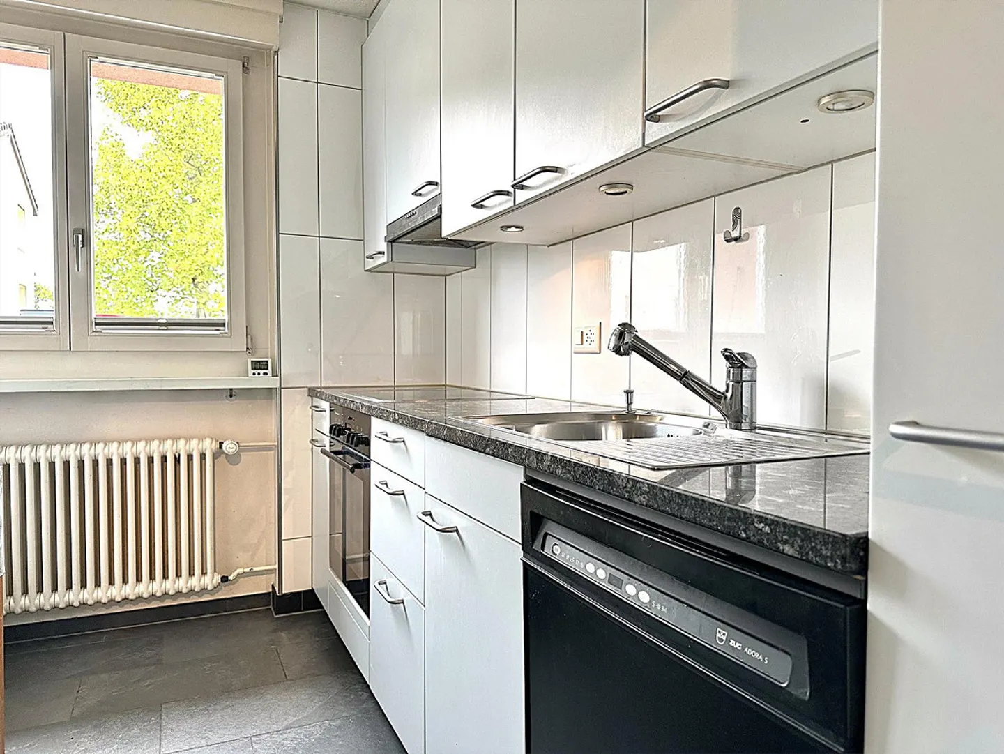SPACIOUS & WELL-MAINTAINED WITH BALCONY - Photo 3 of 7