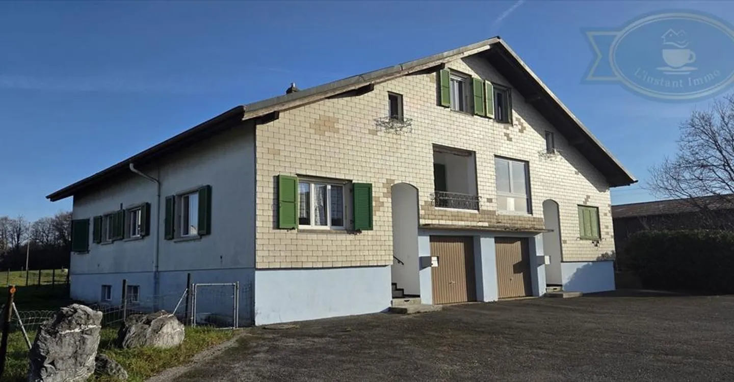 Maison Jumelée Charmante - Photo 2 sur 13