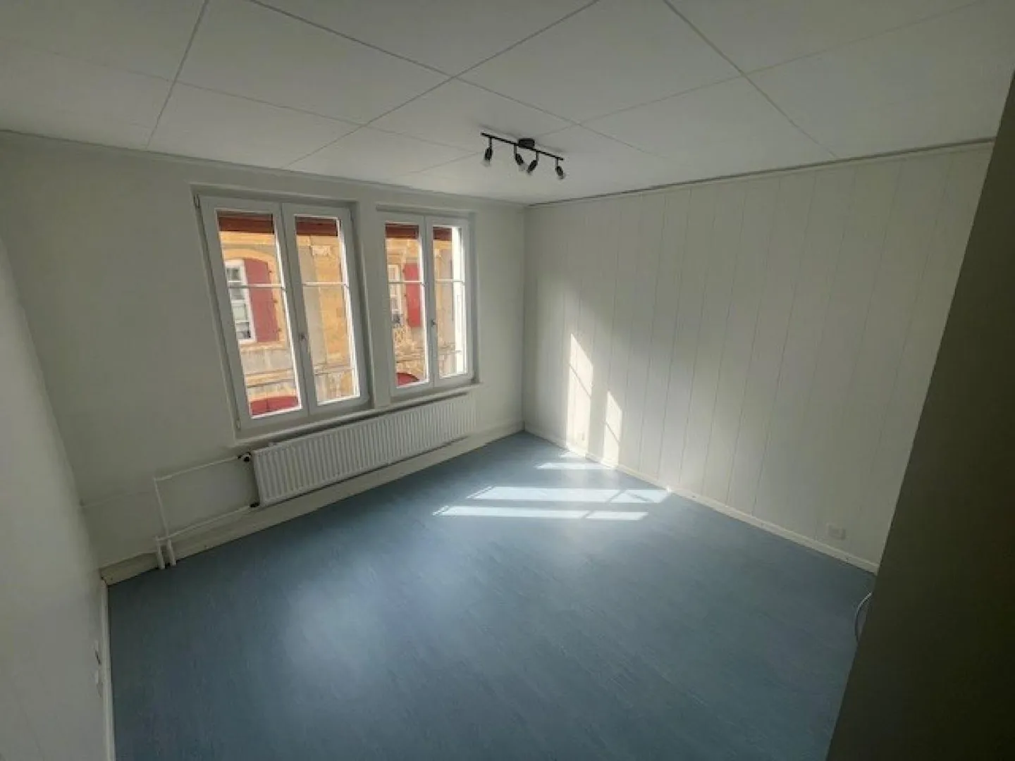 Appartamento di due e mezzo stanze nel centro città - Foto 5 di 6