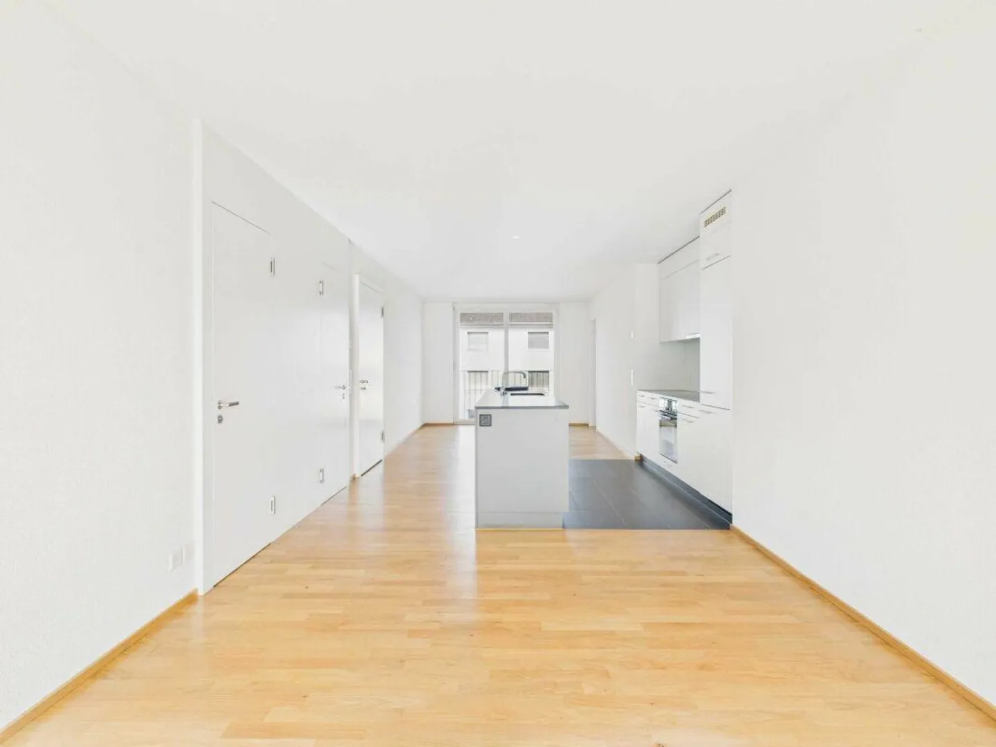 Accès direct à la verdure - Appartement moderne de 3,5 pièces en rez-de-chaussée - Photo 2 sur 16