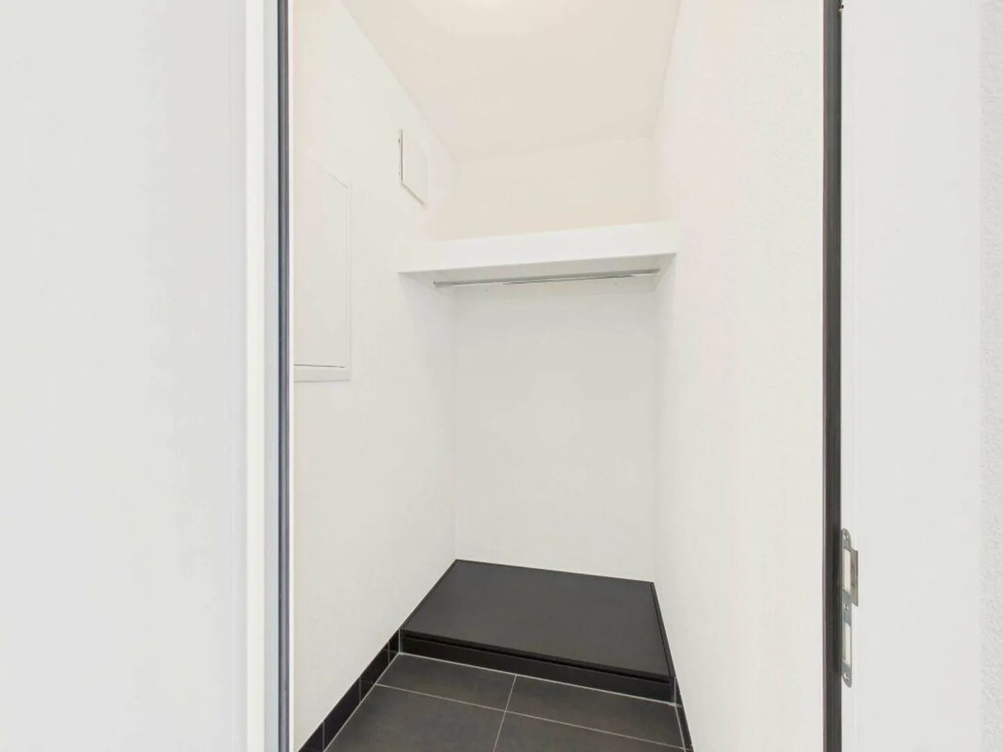 Accès direct à la verdure - Appartement moderne de 3,5 pièces en rez-de-chaussée - Photo 7 sur 16