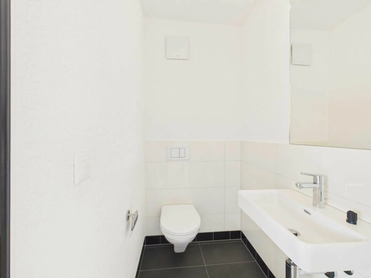 Accès direct à la verdure - Appartement moderne de 3,5 pièces en rez-de-chaussée - Photo 8 sur 16