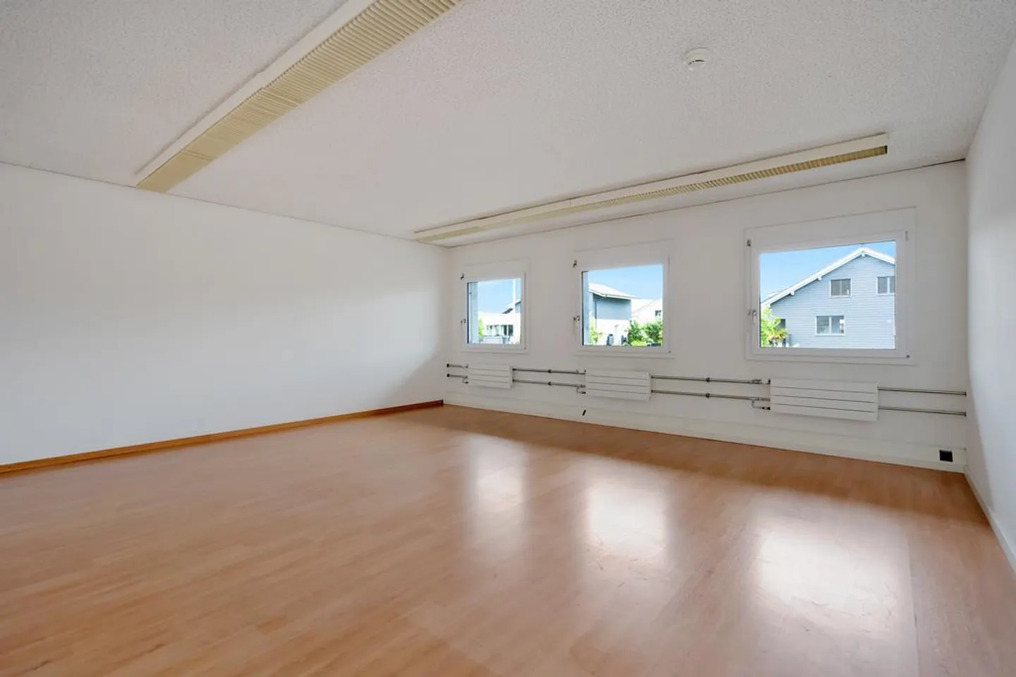 Ici, vous trouverez votre nouvel espace de bureau pour une utilisation flexible - Photo 9 sur 12