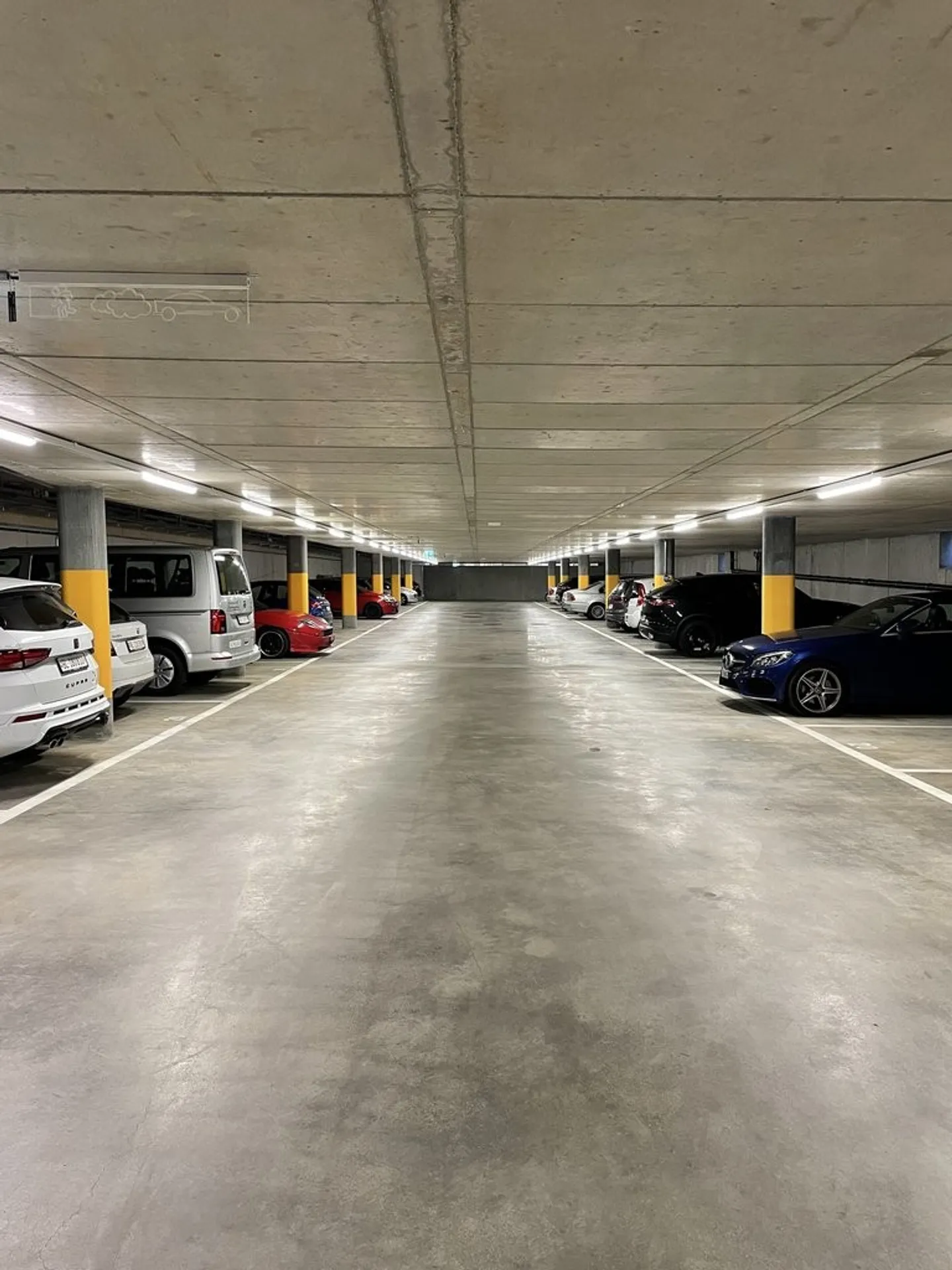 Posto auto comodo a Lausen - Foto 1 di 2