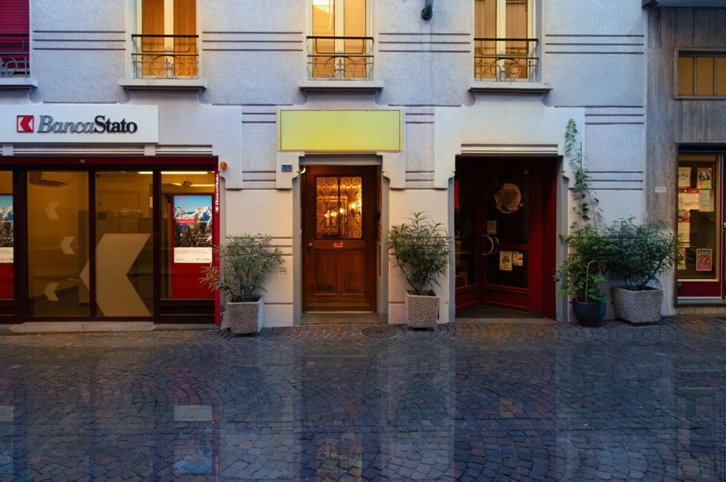 Shop in the heart of the old town, of 25 m2 - Photo 1 of 6