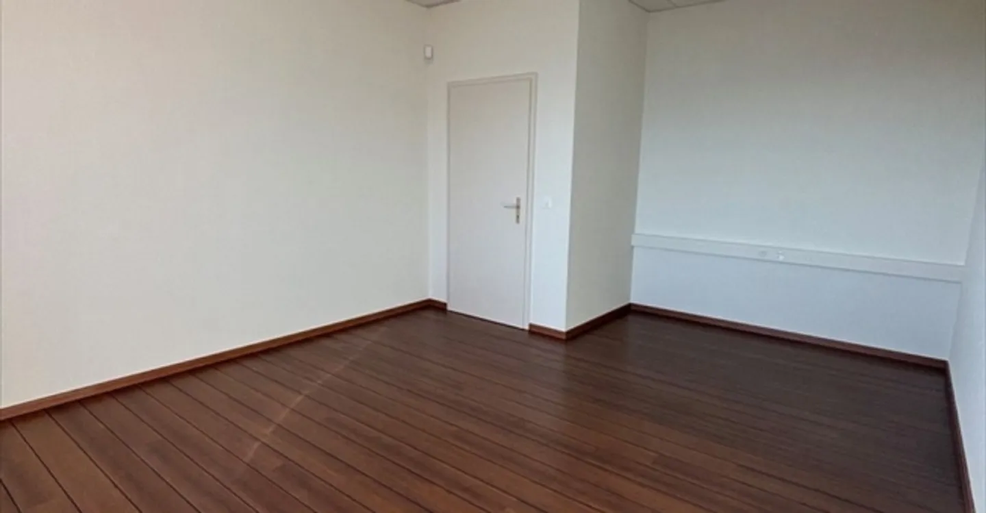 «Bureau» - Photo 8 sur 13