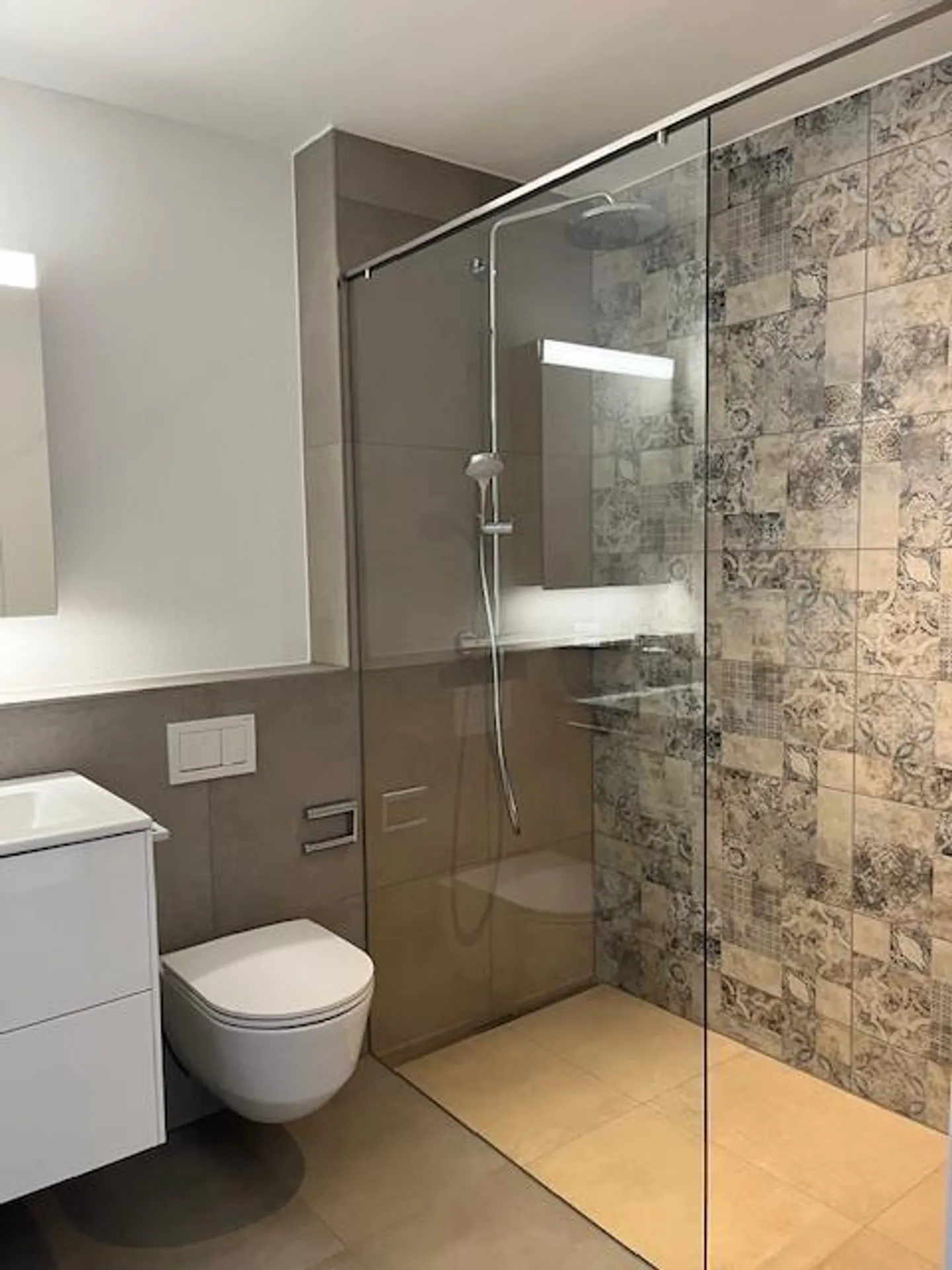 Top moderne 4.5 Zi-Maisonette Wohnung - Foto 3 von 8