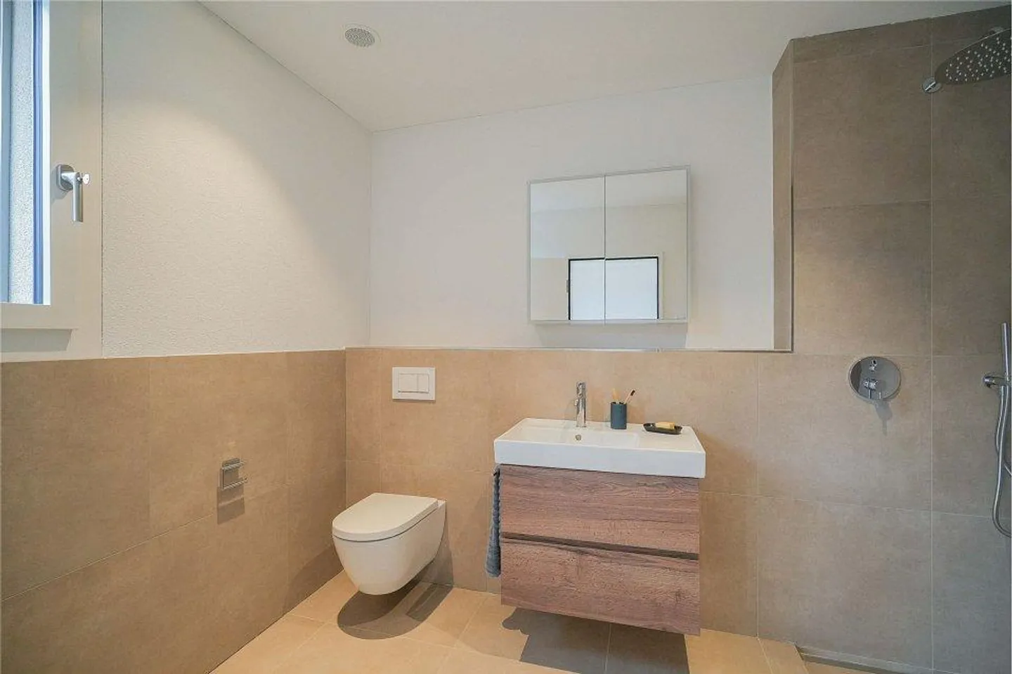 Exclusive living with high-quality architecture - Ready-to-move-in 2.5-room garden apartment 78 m² - Photo 6 of 13