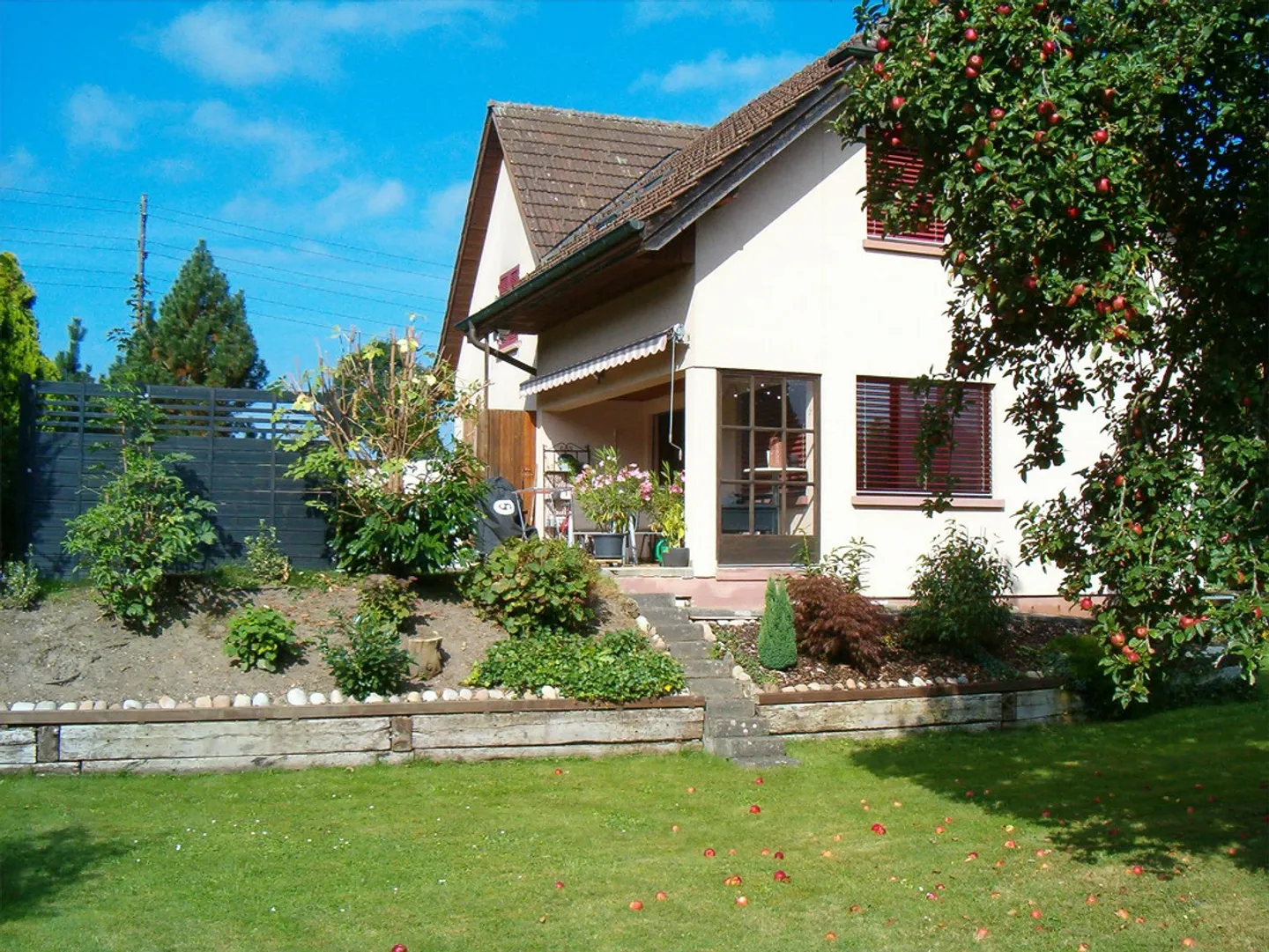 6 Zimmer - Einfamilienhaus - 4932 Lotzwil (bei Langenthal) - Foto 1 di 5