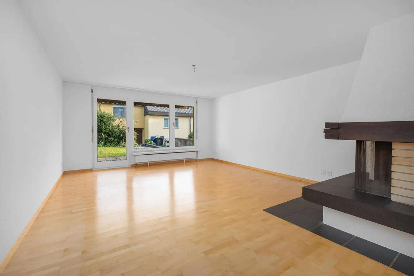 Happy Home - Photo 2 of 6