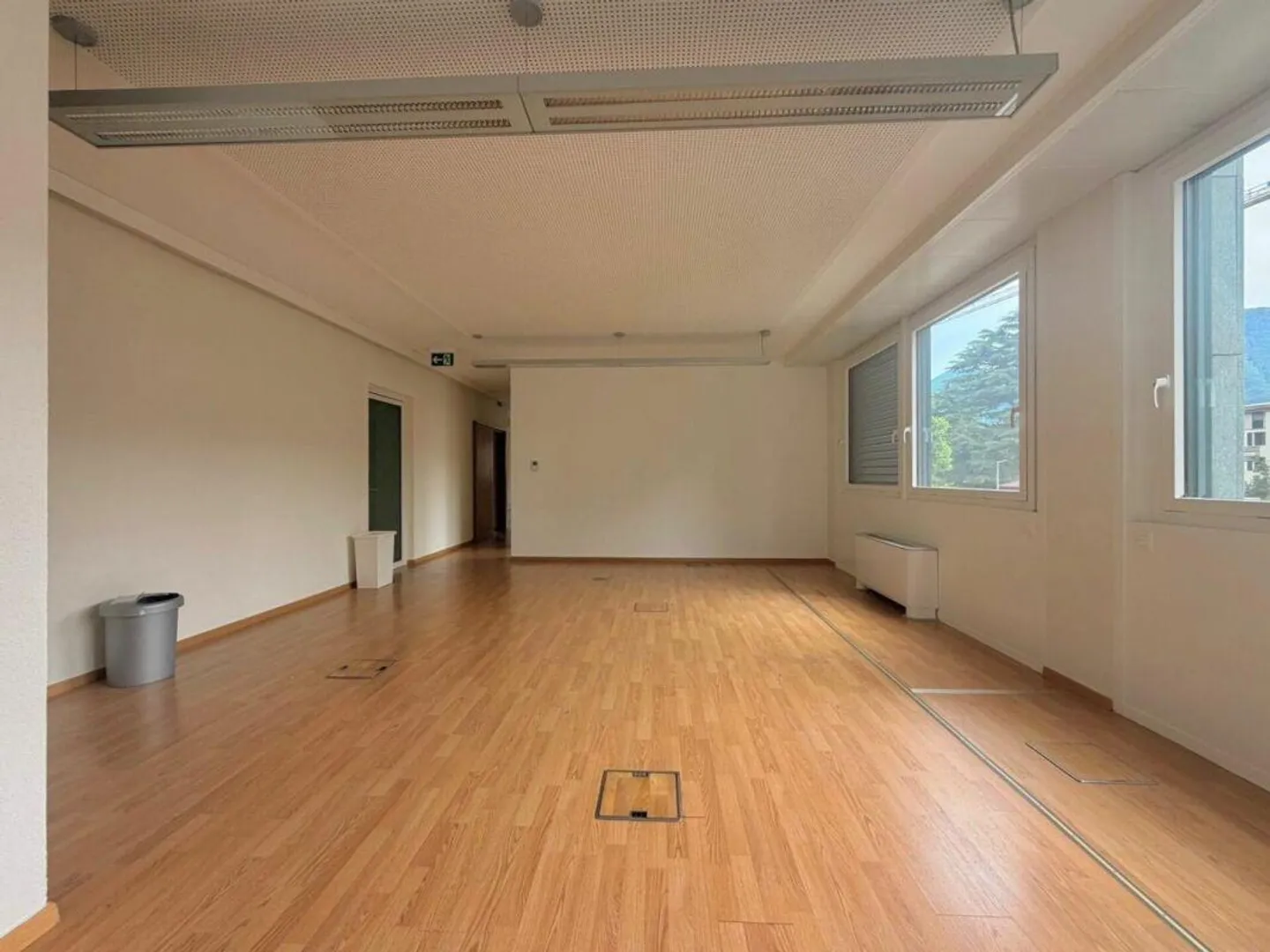 Modernes Büro mit Küche - Foto 6 von 12