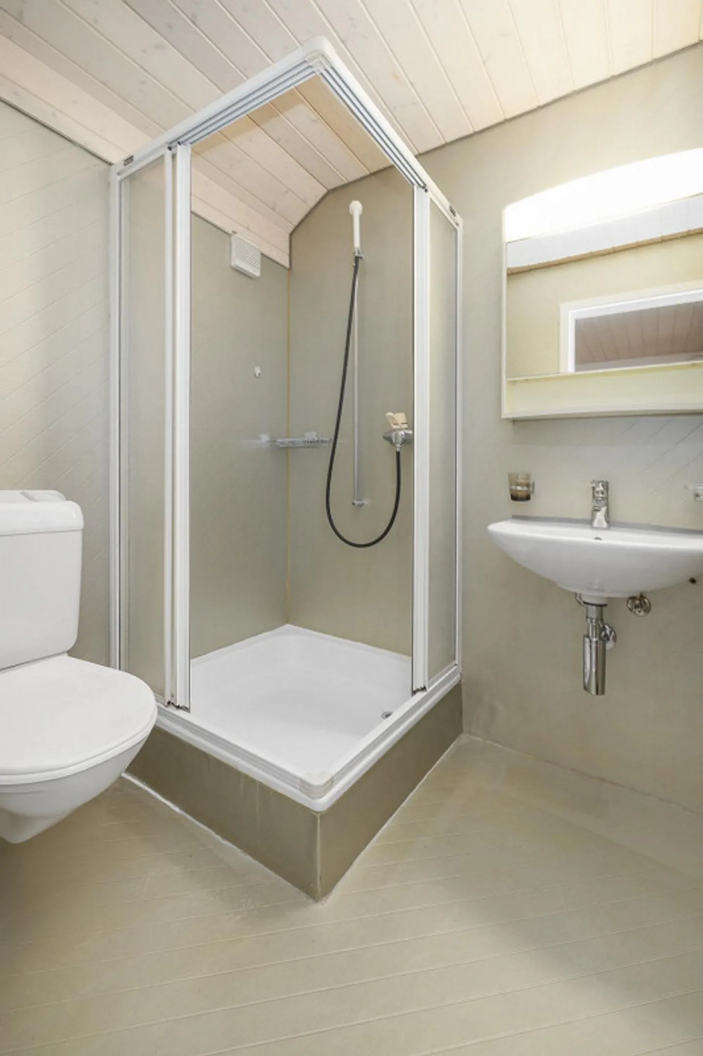 Happy Home - Photo 5 of 6